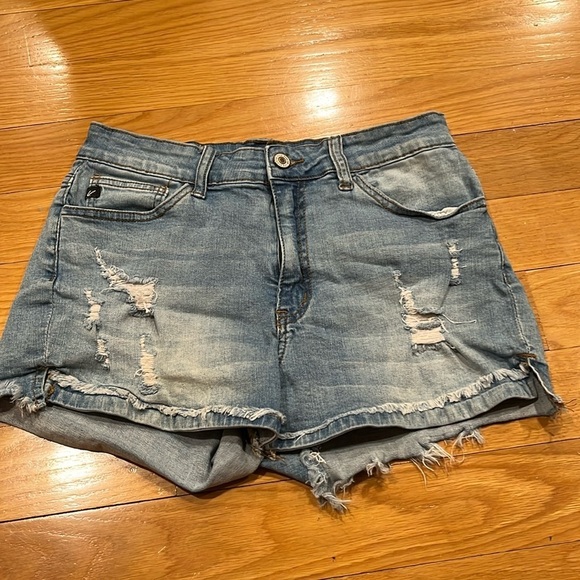 Kancan distress jeans shorts size 9/28. - Picture 1 of 9